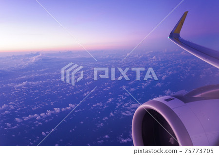從飛機窗口的風景 從飛機窗口的風景 75773705