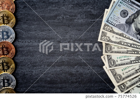 比特幣 虛擬貨幣 貨幣 美金 美元 美鈔 頂視圖 Bitcoin USD money ビットコイン 比特幣 虛擬貨幣 貨幣 美金 美元 美鈔 頂視圖 Bitcoin USD money ビットコイン 75774526