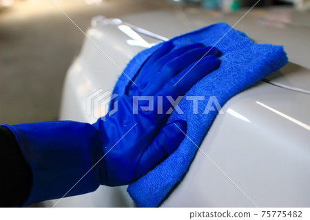 洗車後，用超細纖維毛巾炸死車身 75775482