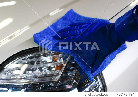 洗車後，用超細纖維毛巾炸死車身 75775484