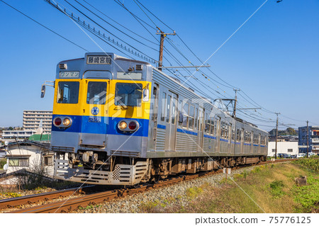 Kumamoto Electric Railway 6000 series (former Toei Mita Line) between Horikawa and Shinsuya 75776125