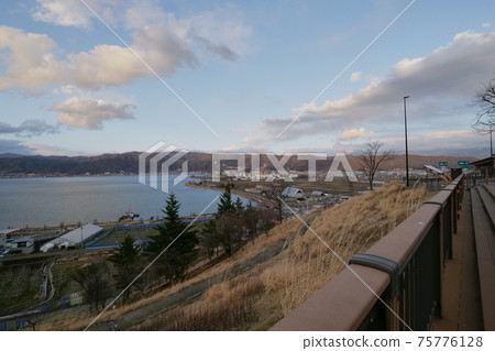 中央高速公路Su訪湖服務區上線 75776128