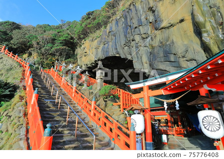 [宮崎縣]天氣晴朗的宇都神宮 75776408