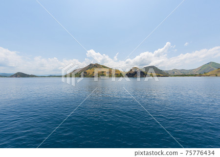 Sea around Komodo Island, Indonesia 75776434