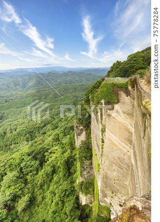 [Chiba / Mt. Nokogiri] Mt. Nokogiri observatory at the site of the quarry of Mt. Nokogiri overlooking the mountains of the Boso Peninsula. 75778284