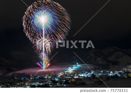 [Hakuba, Nagano Prefecture] Fireworks at Tsugaike Kogen Ski Resort 75778331