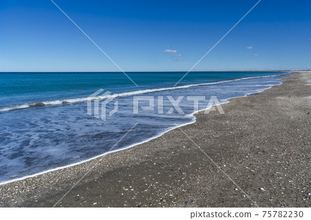 Shell Beach, San Antonio East Harbor, Rio Negro, Patagonia Argentina. 75782230