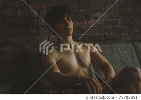 裸男 75788851