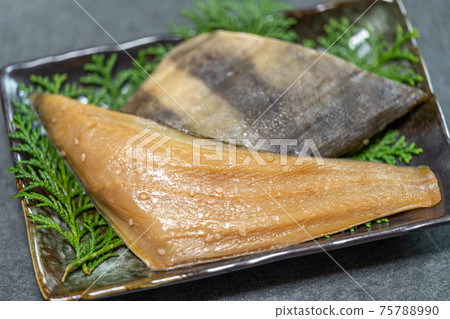 Dried fish with striped atka mackerel (black mirin) Dried fish with striped atka mackerel (black mirin) 75788990