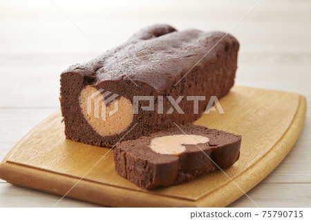 Heart pound cake (It looks like Kintaro candy, and it only appears when you cut it) 75790715