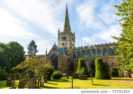 Holy Trinity Church in Stratford upon Avon 75792363