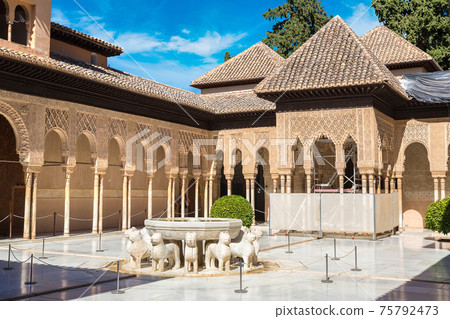 Court of Lions in Alhambra palace in Granada 75792473