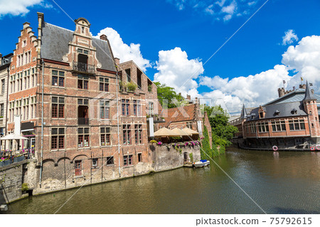 Canal in the old town in Gent Canal in the old town in Gent 75792615
