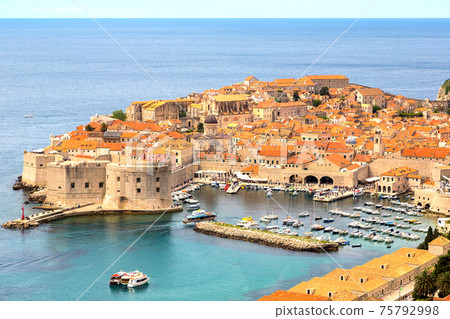 Aerial view of old city Dubrovnik 75792998