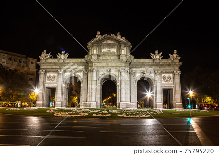 Puerta de Alcala in Madrid 75795220