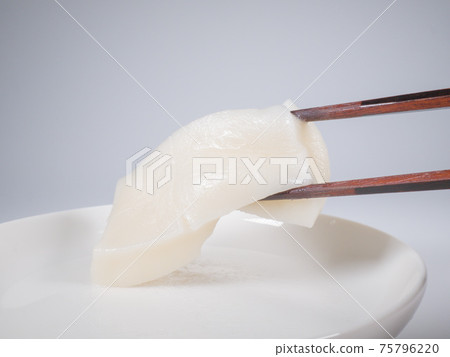 Boiled rice cake Boiled rice cake 75796220