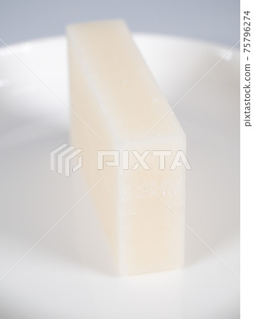 Cut rice cake Cut rice cake 75796274