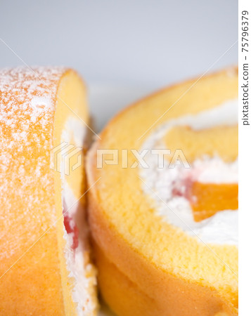 fruit roll cake 75796379