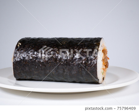 牛肉烤肉捲 75796409