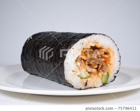 牛肉烤肉捲 75796411