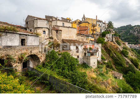 View of the medieval village of Motta Sant' Anastasia in sicily View of the medieval village of Motta Sant' Anastasia in sicily 75797789