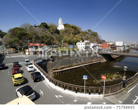 Ofuna Kannon and Kashio River, Kanagawa Prefecture 75798693
