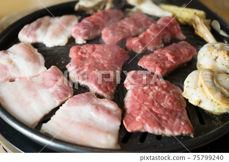 House grilled meat House grilled meat 75799240