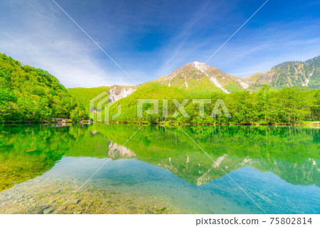 Kamikochi In Early Summer Taisho Pond Nagano Stock Photo