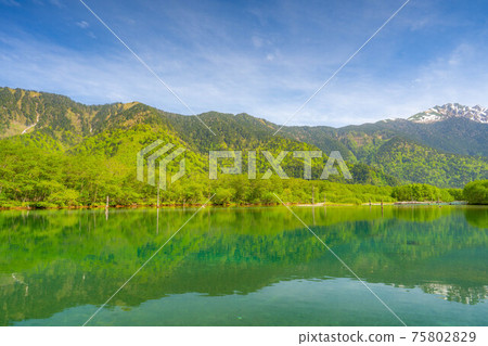 Kamikochi In Early Summer Taisho Pond Nagano Stock Photo