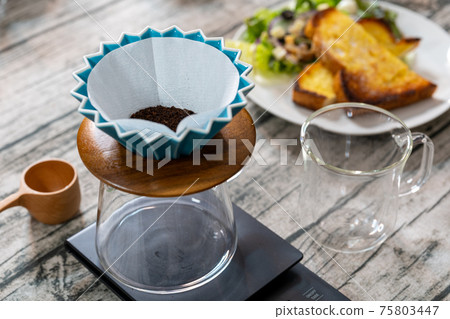 咖啡紙滴水摺紙開膛手法式土司白木表 75803447