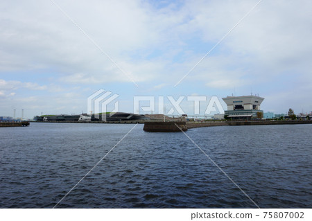 Osanbashi is the oldest pier in Yokohama Osanbashi is the oldest pier in Yokohama 75807002