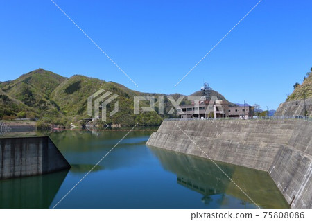 七k宿水壩和七k宿湖的風景（宮城縣加田區七k宿鎮） 75808086