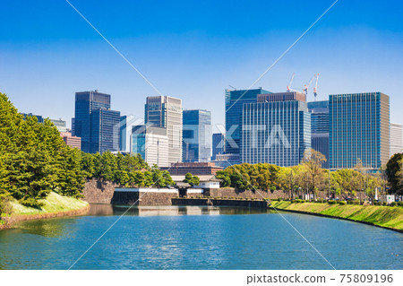Tokyo Sakuradamon and Marunouchi building group 75809196