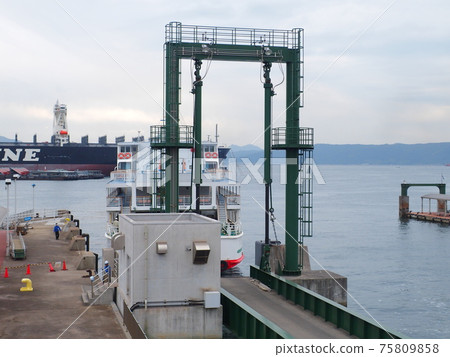 吳市客船停靠 75809858