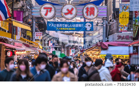 取消日本東京城市景觀的第二天（緊急狀態...）。東京Ameyoko旁邊有很多人，這是一次電暈殘骸= 3月23日 75810430