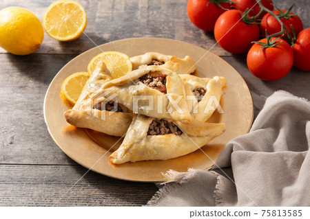 Traditional middle eastern fatayer and ingredients Traditional middle eastern fatayer and ingredients 75813585
