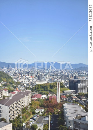 從山上拍攝的廣島市的風景 從山上拍攝的廣島市的風景 75813685