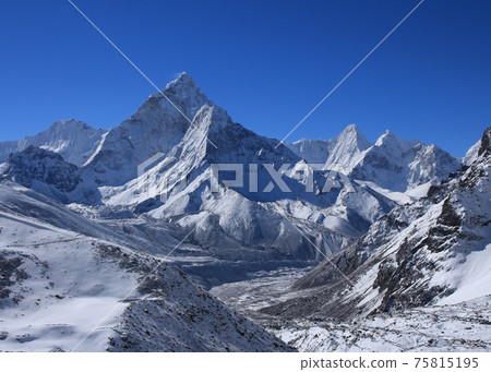 Popular climbing peak Ama Dablam. 75815195