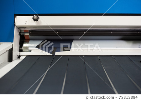Sewing factory cutting machine Sewing factory cutting machine 75815884
