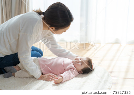 Baby nap indoors Baby nap indoors 75817325