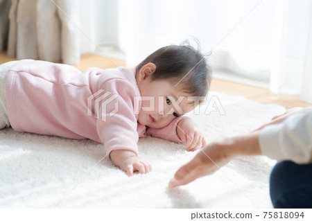 折疊嬰兒 75818094