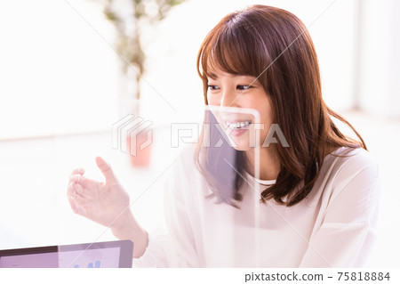 女商人談丙烯酸分區 女商人談丙烯酸分區 75818884