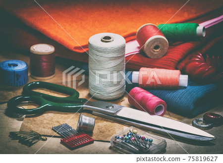 sewing thread sewing thread 75819627