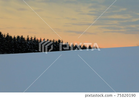 [北海道美瑛冬季]一月日出山 75820190