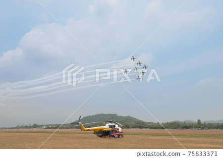 United Arab Emirates Air Force Acrobat Team "Al Fulsan" United Arab Emirates Air Force Acrobat Team "Al Fulsan" 75833371