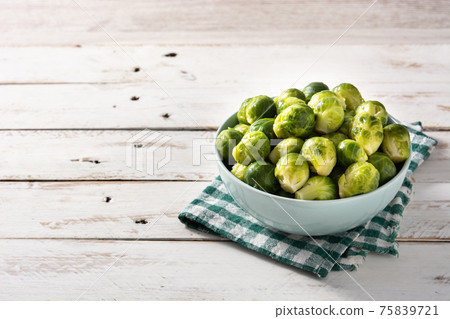 Set of brussel sprouts in a bowl Set of brussel sprouts in a bowl 75839721
