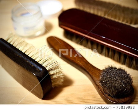 Leather craft oil care set image Leather craft oil care set image 75839988