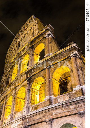Colosseum in Rome, Italy 75849844