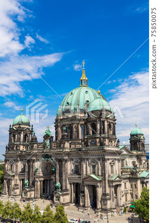 View of Berlin Cathedral View of Berlin Cathedral 75850075