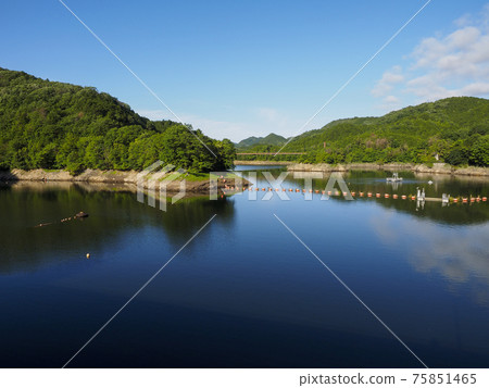 穆魯湖的美麗風景，在陽光明媚的一天 75851465